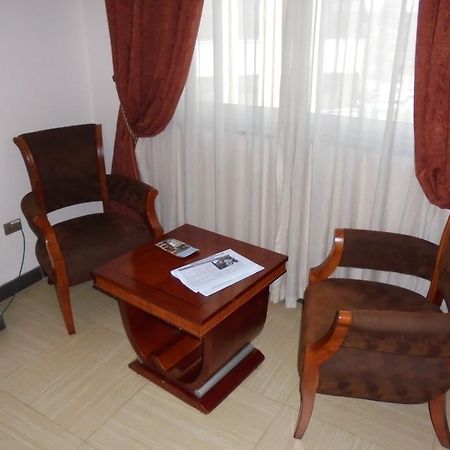 Aphrodite International Hotel Addis Abeba Buitenkant foto