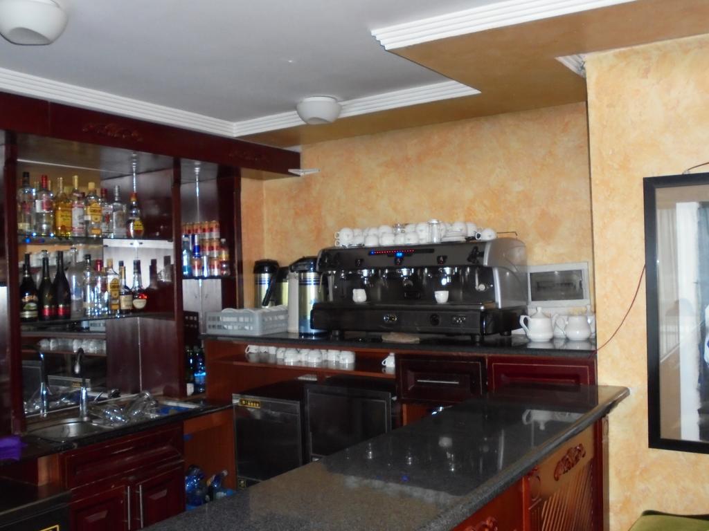 Aphrodite International Hotel Addis Abeba Buitenkant foto