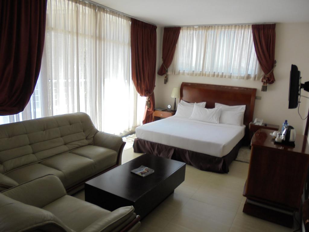 Aphrodite International Hotel Addis Abeba Buitenkant foto