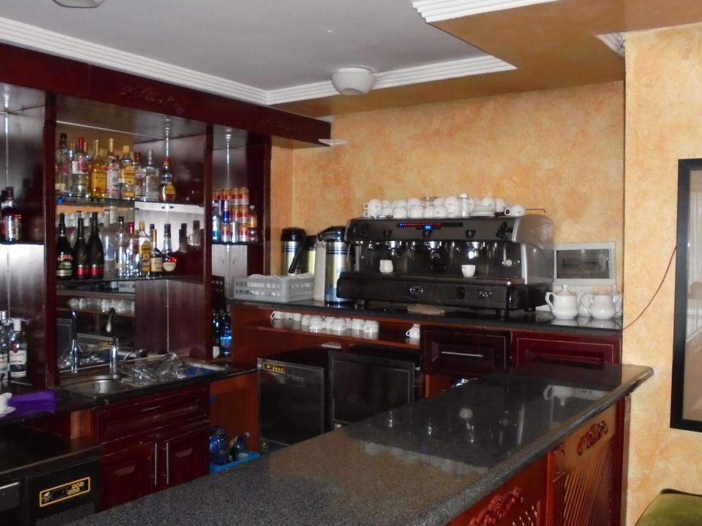 Aphrodite International Hotel Addis Abeba Buitenkant foto