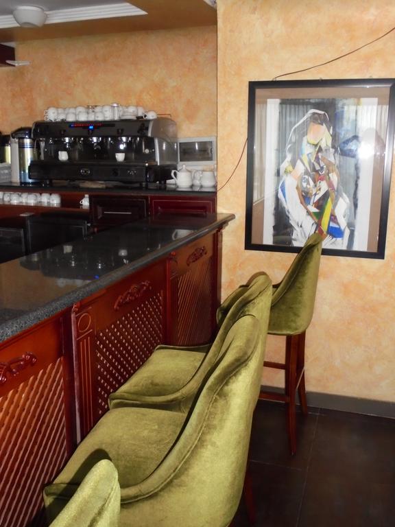 Aphrodite International Hotel Addis Abeba Buitenkant foto
