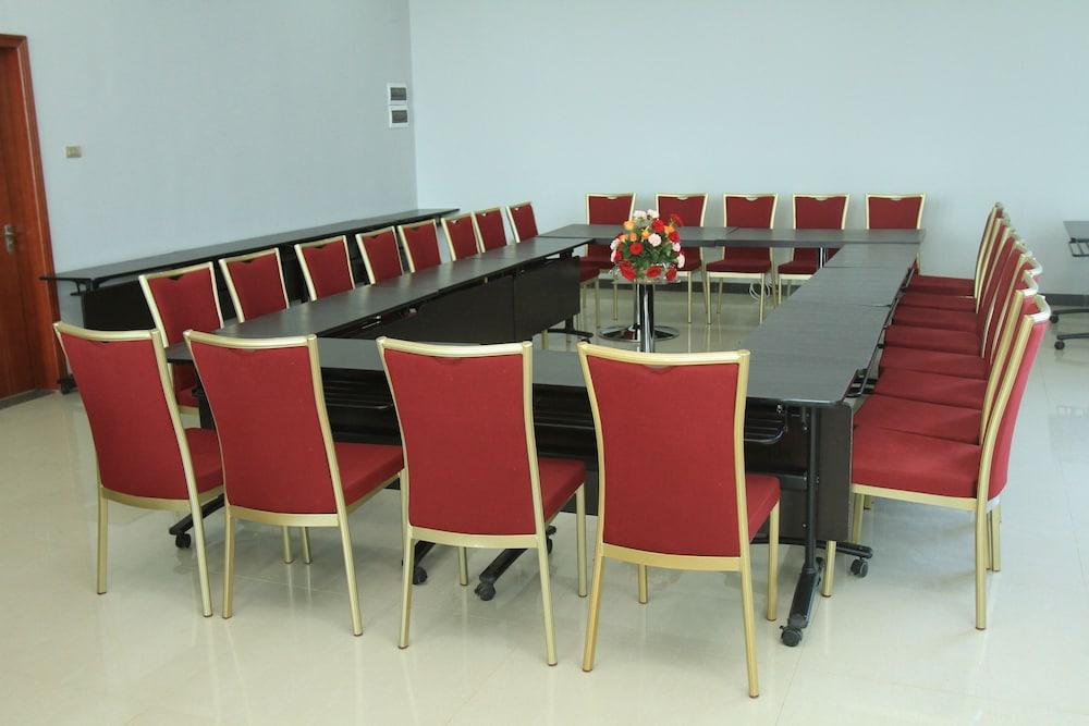 Aphrodite International Hotel Addis Abeba Buitenkant foto